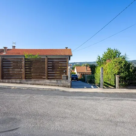 بيت للعطل Beausejour - Maison Calme, Terrasse Et Jardin, Proche Parc Aquatique